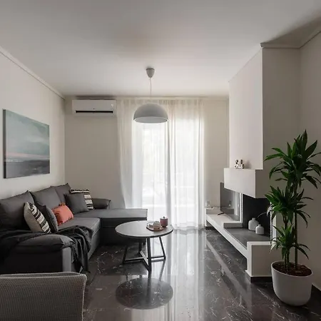 Beachfront Apartment In Voula W/Balcony Athens Exterior photo
